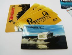Заказать ламинированные визитки, цифровая печать в СПб
